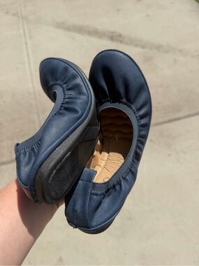 Women's Ollio Casual Comfort Ballet Flats Sz 7 Indigo Blue BN0017 New In Box
